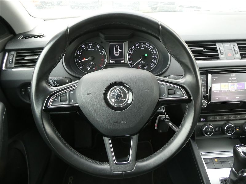 Škoda Octavia 1,4 TSi 110kW DSG, 2x Alu kola - fotka 30 z 42