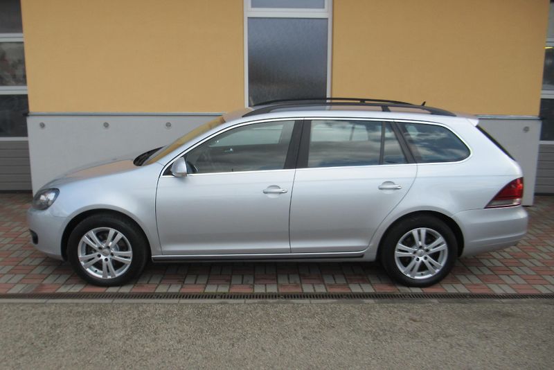 Volkswagen Golf 1.2 TSi AUT. KLIMA TAŽNÉ - fotka 6 z 30