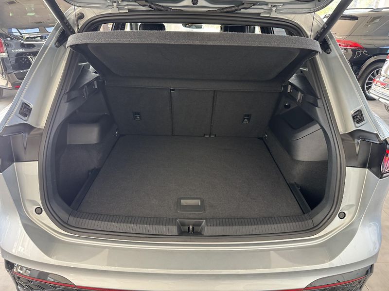 Volkswagen Tiguan (2024) 2,0TSI R DSG 4M TAŽNÉ LED ACC - fotka 22 z 43