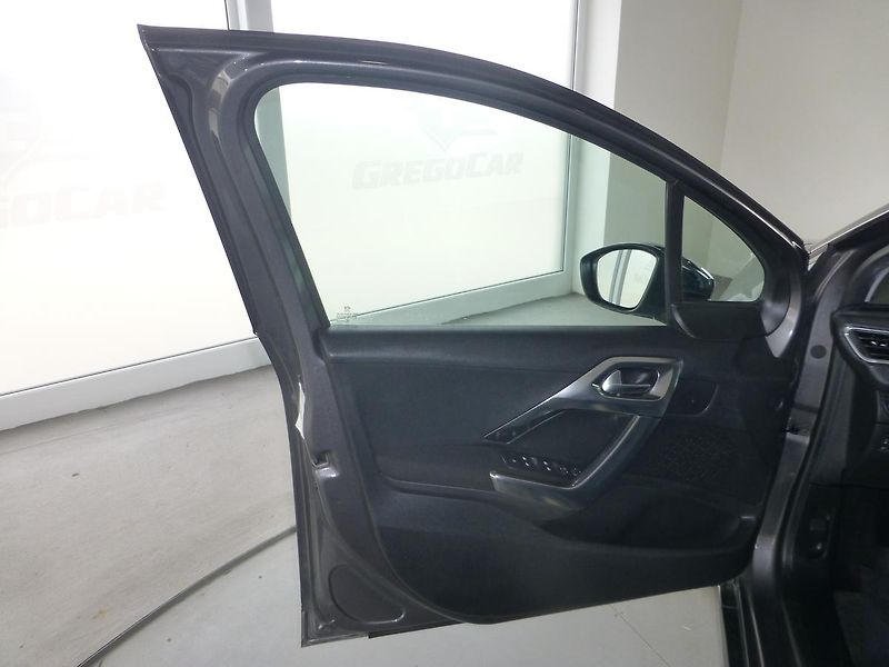 Peugeot 2008 (2015) 1,6HDI-88KW*NAVI*ALU*VYHŘ.SED* - fotka 10 z 29