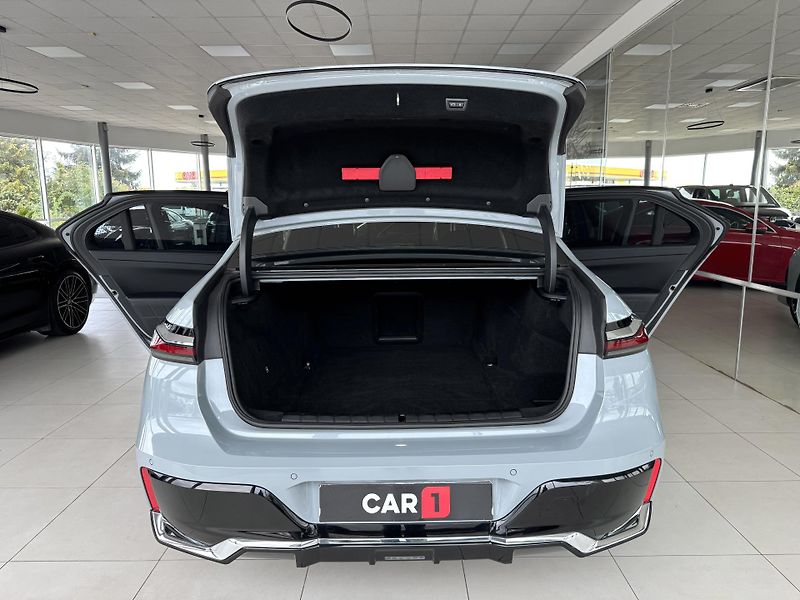 BMW i7 60 xDrive M-SPORT*Max.Výbava! - fotka 53 z 59