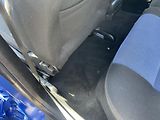Volkswagen Golf 1.6i SR 100PS 134TKM EXTRA 1A! - náhled 116