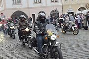 Štědrodenní motorkářská vyjížďka se srazem na Karlově náměstí v Kolíně.