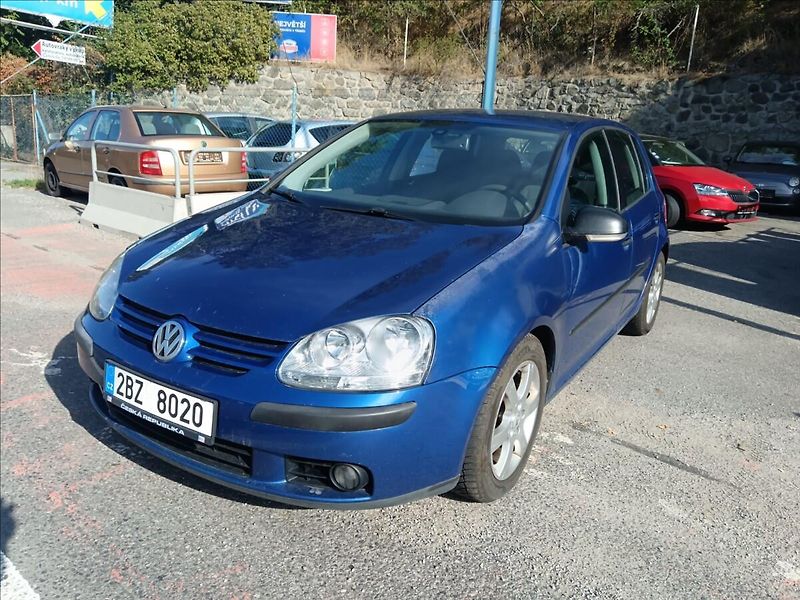 Volkswagen Golf 2,0 TDi - fotka 3 z 18