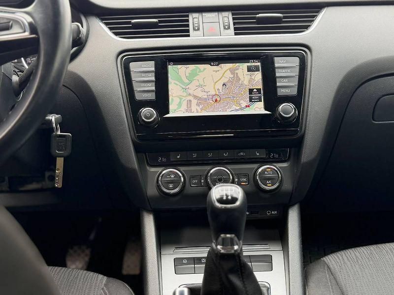 Škoda Octavia Style 1,6 TDI 81 kW 5° MP - fotka 9 z 23