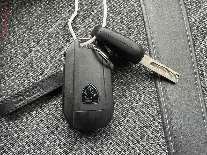 Peugeot 2008 (2024) 1.2PT, 1.maj,ČR, servis.kniha - fotka 21 z 21