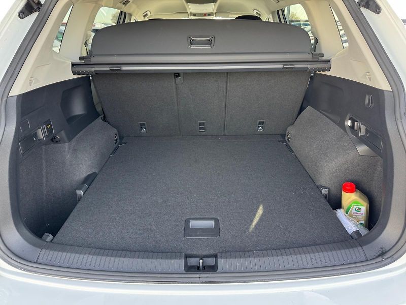 Volkswagen Tiguan Allspace (2023) LIFE 1.5TSI 110kW DSG CZ DPH - fotka 6 z 11