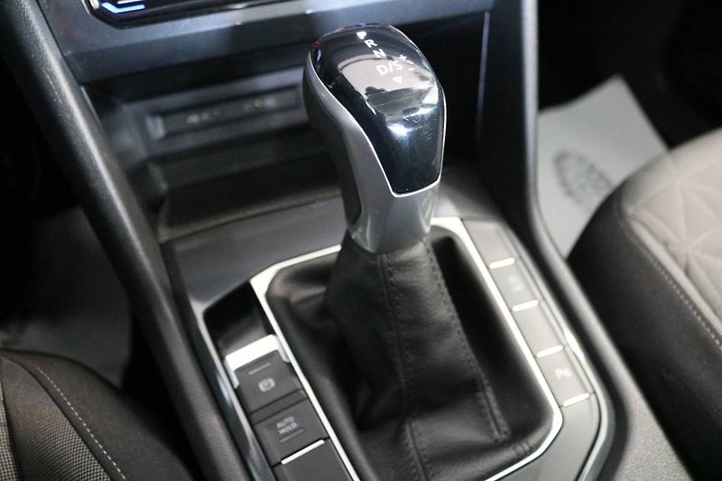 Volkswagen Tiguan (2022) 2.0 TDI, 110kW, DSG, LED - fotka 16 z 23