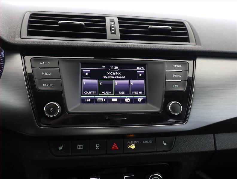 Škoda Fabia (2018) Style 1.0 TSI, Park. senzory - fotka 10 z 18