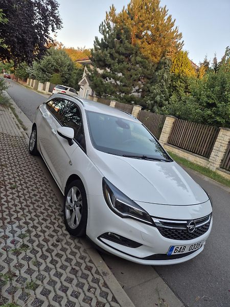 Opel Astra (2017) Opel Astra K 1.6 CDTI 100 kW - fotka 9 z 23