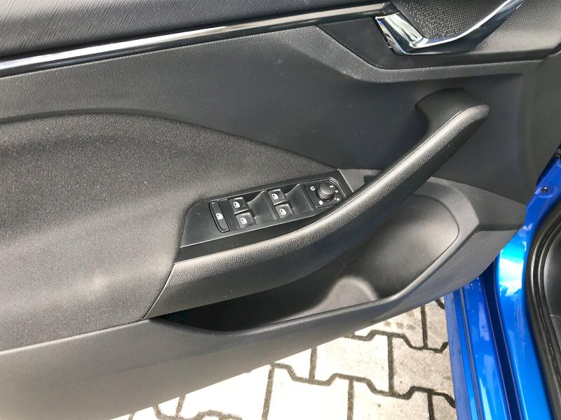 Škoda Kamiq (2025) SELECTION 1,0 TSI - fotka 15 z 25