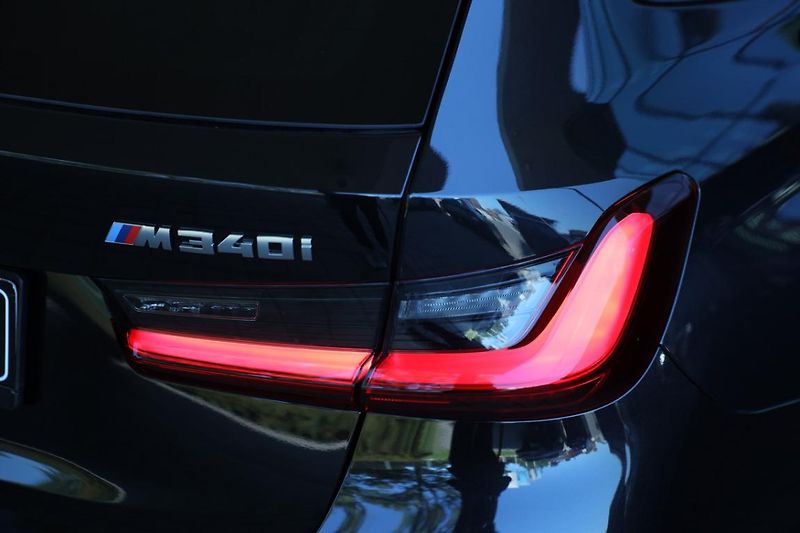 BMW Řada 3 M340i xDrive Touring - fotka 18 z 18