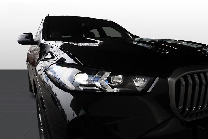 BMW X5 xDrive30d - fotka 19 z 26