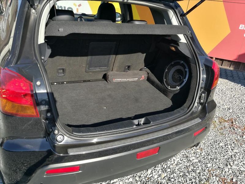 Mitsubishi ASX 1,8 DI-D 4x4 1.majitel Instyle - fotka 18 z 25