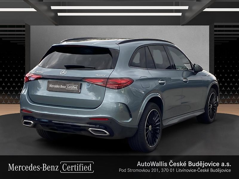 Mercedes-Benz GLC GLC 300 de 4MATIC AMG - fotka 5 z 27