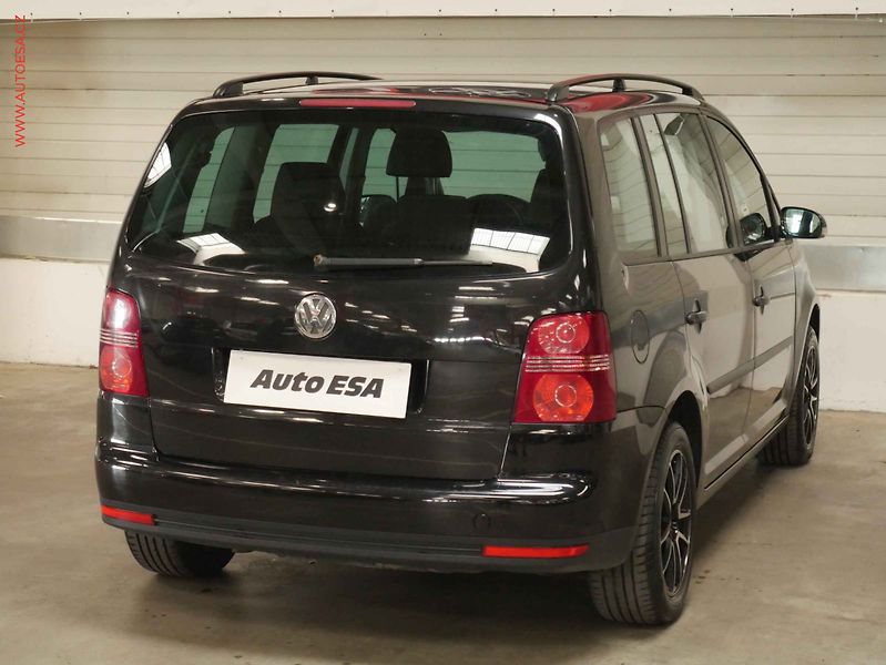 Volkswagen Touran (2007) 1.9TDI - fotka 6 z 15