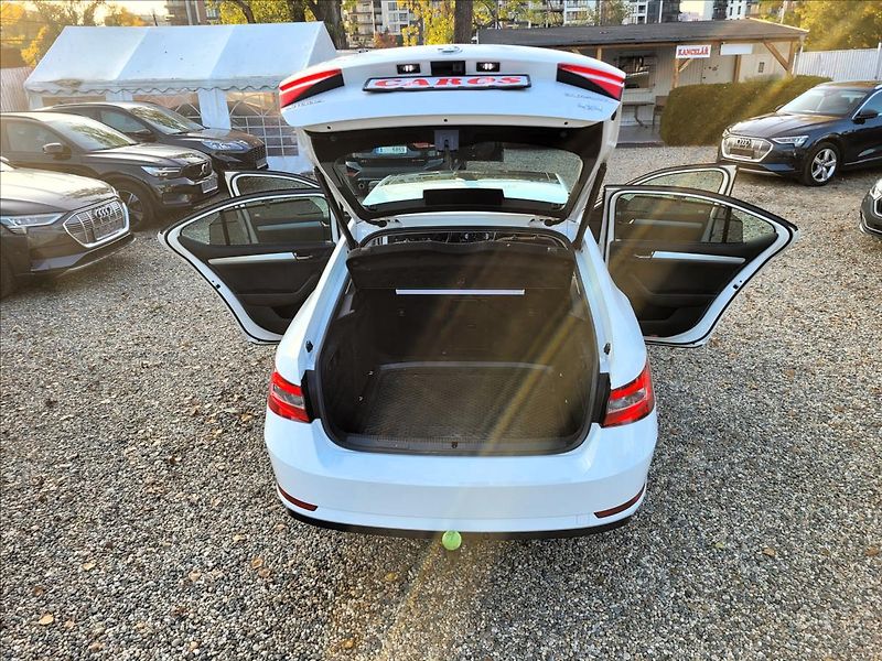 Škoda Superb 2,0 TDI,140kw,DSG,Panorama - fotka 40 z 50