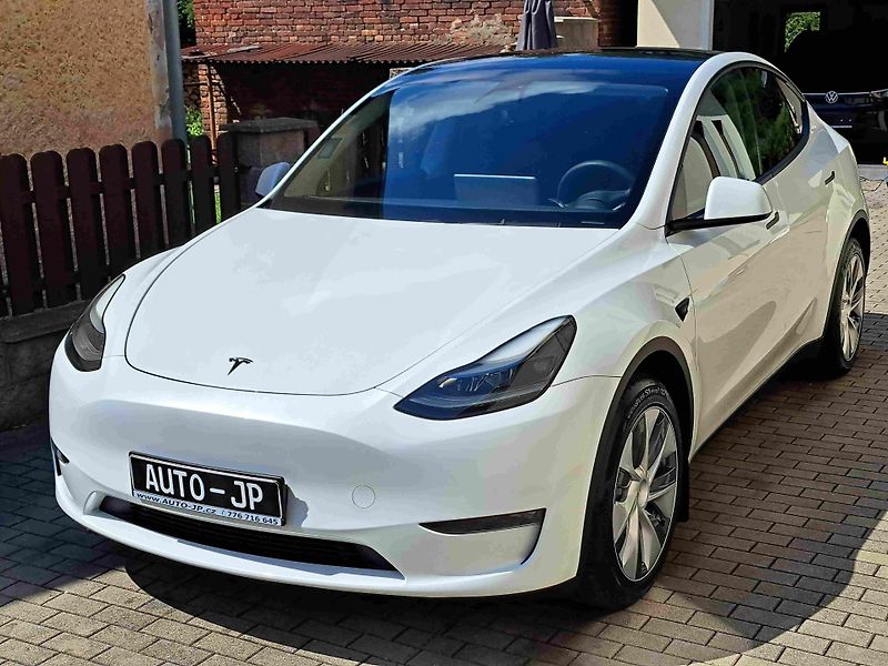 Tesla Model Y (2023) AWD Long Range  ACC  LED  NAVI - fotka 6 z 17
