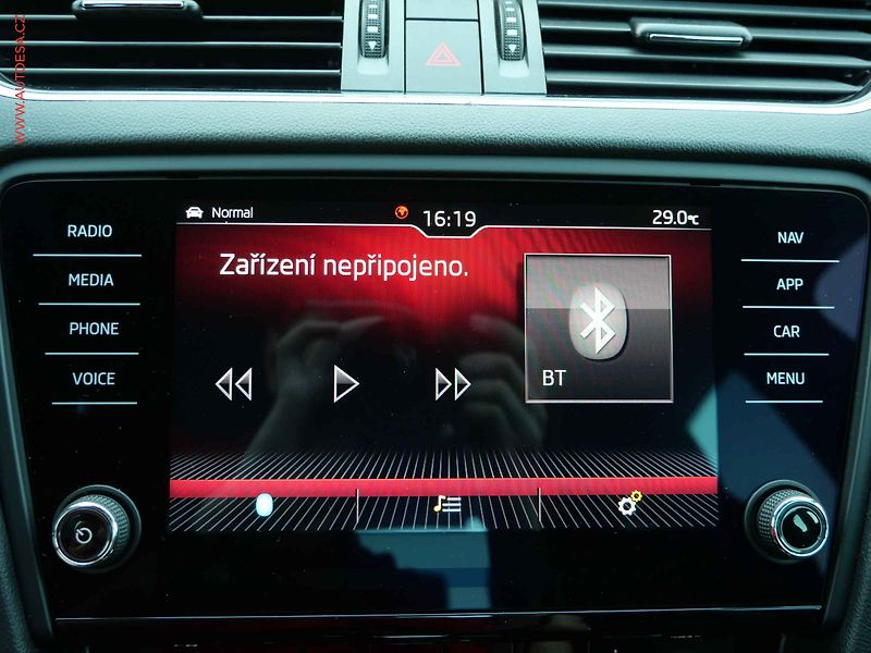 Škoda Octavia (2019) 2.0 TDi, 2.maj,ČR, RS, DSG - fotka 20 z 26