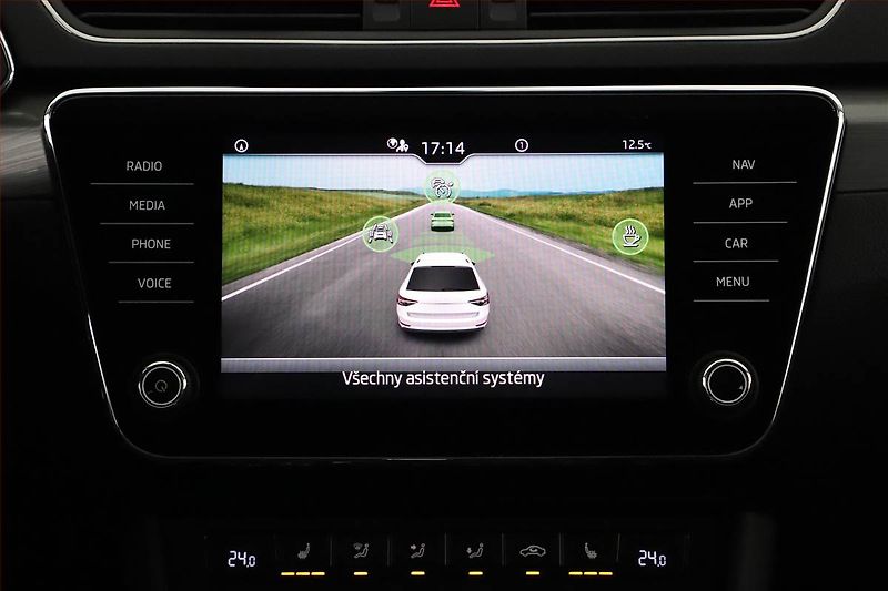 Škoda Superb (2023) Style 2.0 TDI - fotka 15 z 23