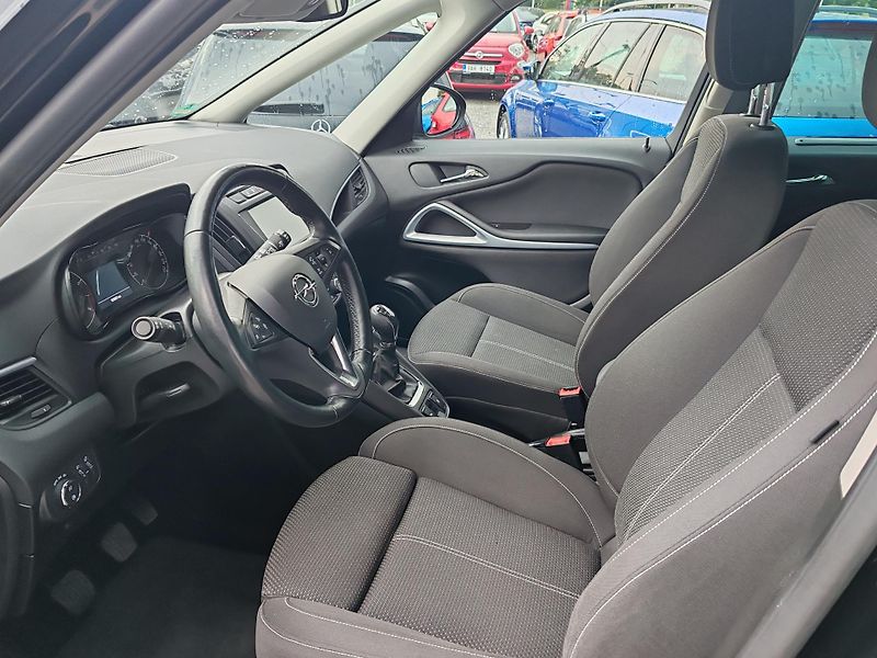 Opel Zafira 1.4 active Tourer - fotka 8 z 24