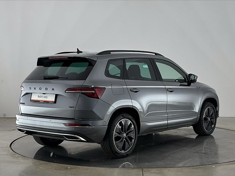 Škoda Karoq Sportline 4x4 DSG, nez. topení - fotka 2 z 30