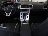 Volvo V60 2,4 D4 AT AWD R-Desing ČR - náhled 8