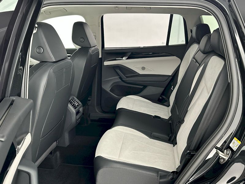 Volkswagen Tayron (2025) Elegance 2.0 TSI 150kW 4Motion - fotka 8 z 43