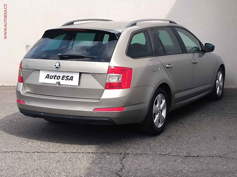 Škoda Octavia (2015) 1.6 TDi, Ambiente, STK7/28 - fotka 4 z 19