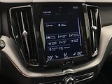 Volvo XC60 T5 AWD R-DESIGN AUT CZ - náhled 37