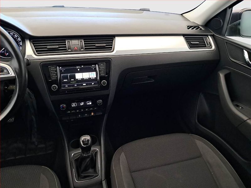 Škoda Rapid (2015) Spaceback 1.4 TDI - fotka 8 z 15