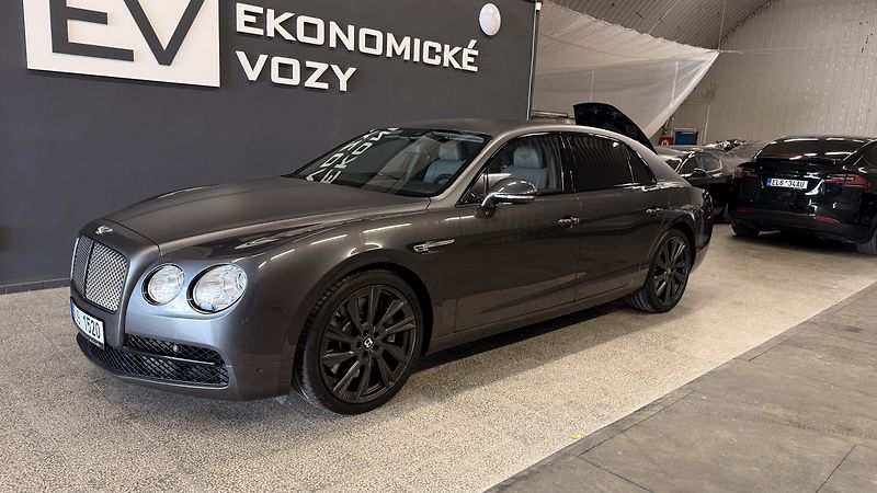 Bentley Flying Spur (2016) 6.0 W12,630PS-335KM/HOD,KRÁSNÝ - fotka 13 z 55