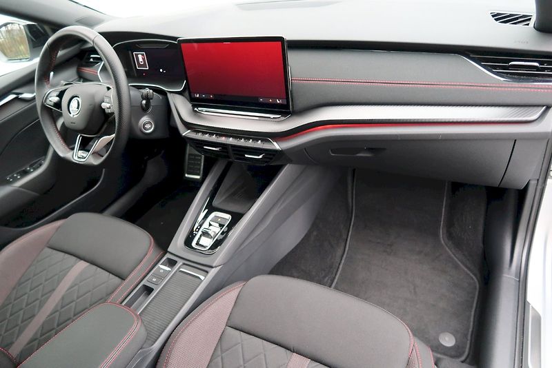 Škoda Octavia (2024) Combi 2,0 TSI / 195 kW DSG - fotka 7 z 31