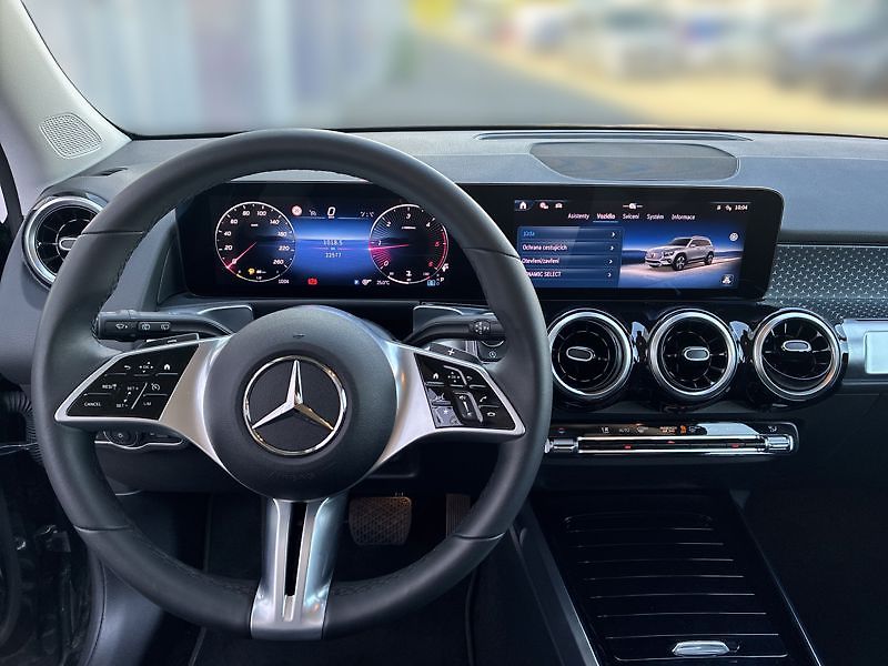 Mercedes-Benz GLB 200 d 4MATIC - fotka 11 z 18