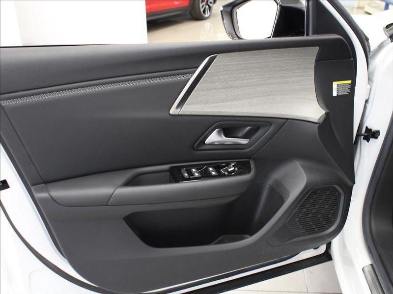 Citroën C5 X 1,6 PHEV 225 Shine PACK 17tkm. - fotka 13 z 17