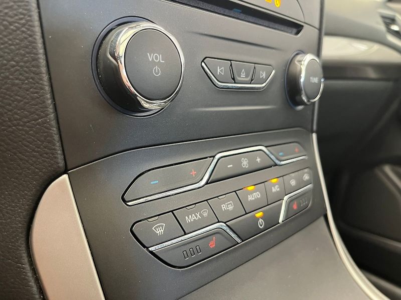 Ford Galaxy EB 140kW AT komplet servis - fotka 26 z 51
