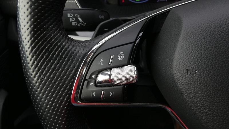 Škoda Octavia 2,0 TDI 85kW Style DSG - fotka 11 z 25