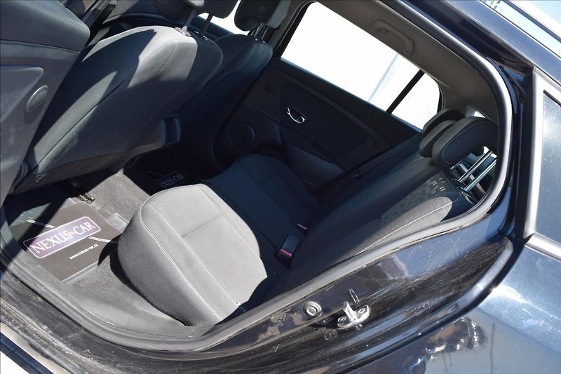 Renault Mégane 1,5 DCI 81KW PO SERVISE TAŽNÉ - fotka 17 z 47
