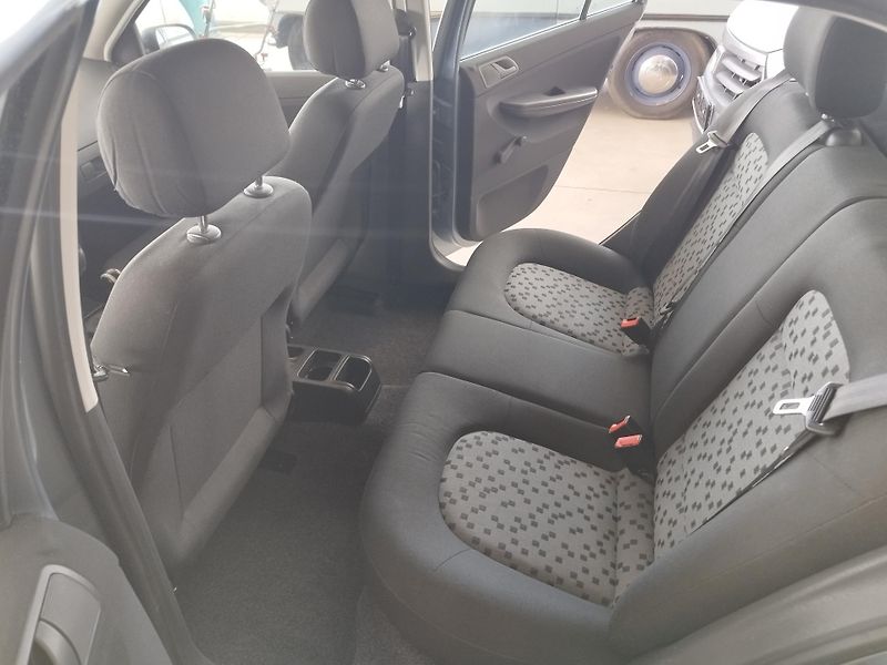 Škoda Fabia (2006) 1,4I,55KW,KLIMA,ALU,NAJ.86tkm - fotka 11 z 44