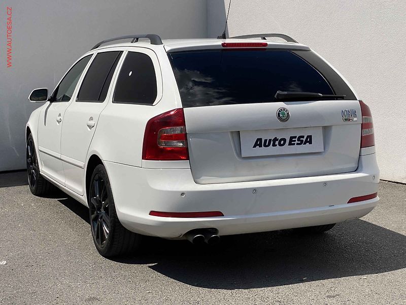 Škoda Octavia (2008) 2.0 TFSi, RS, šíbr - fotka 6 z 15