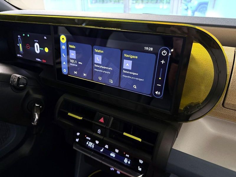 Fiat Grande Panda Electric (2025) 44kWh 113k La Prima - fotka 9 z 20