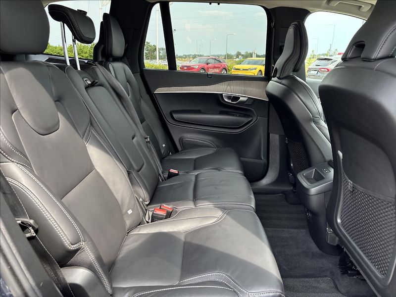Volvo XC90 2,0 B5 AWD Plus Dark - fotka 17 z 46