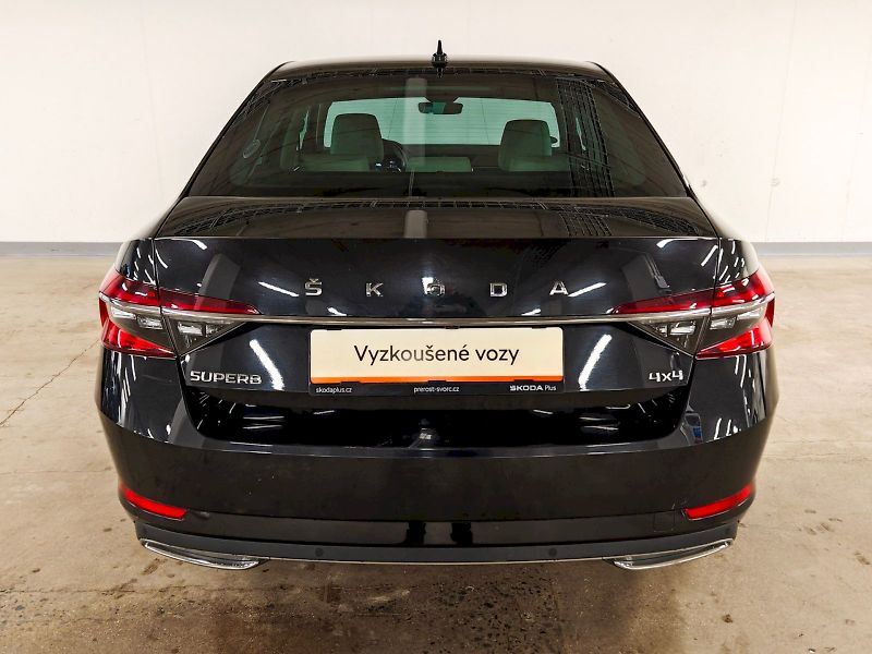 Škoda Superb (2022) 2.0 TDI 147 kW DSG 4x4 L&K - fotka 28 z 31