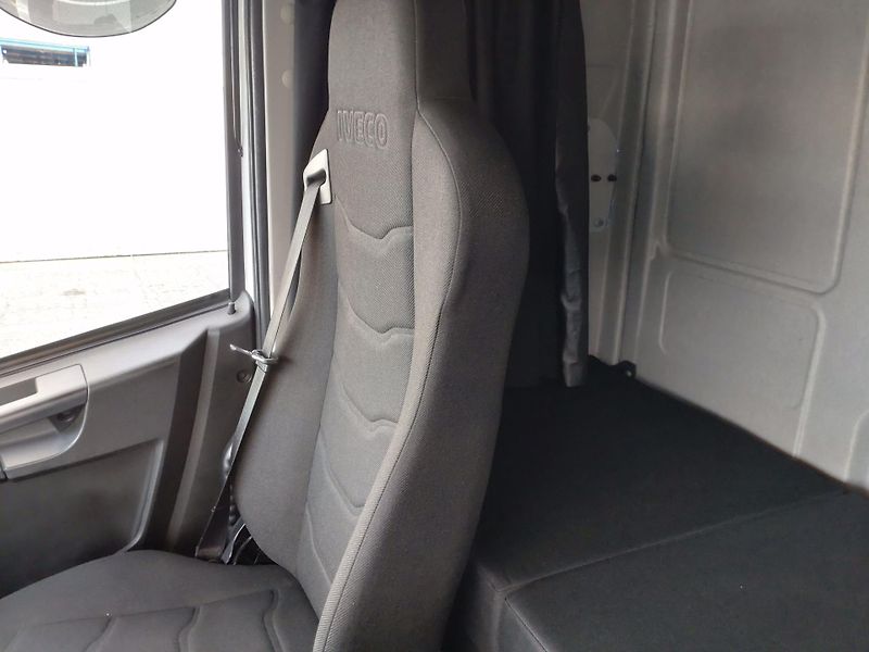 Iveco Eurocargo (2023) 120E28+SVAN - 38 EP- 90.000km - fotka 38 z 53
