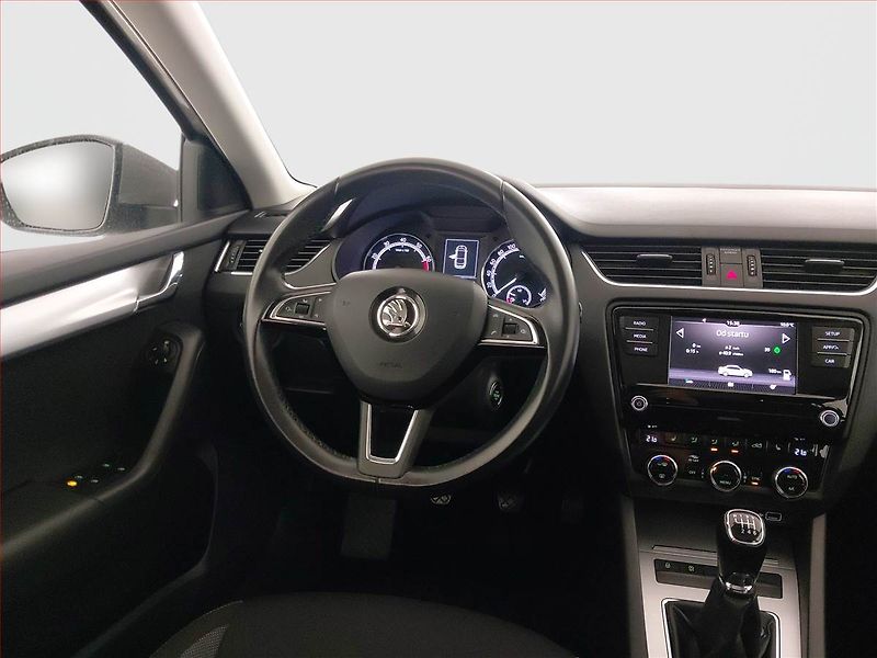 Škoda Octavia (2018) Extra 1.4 TSI, ČR,1.maj - fotka 7 z 20