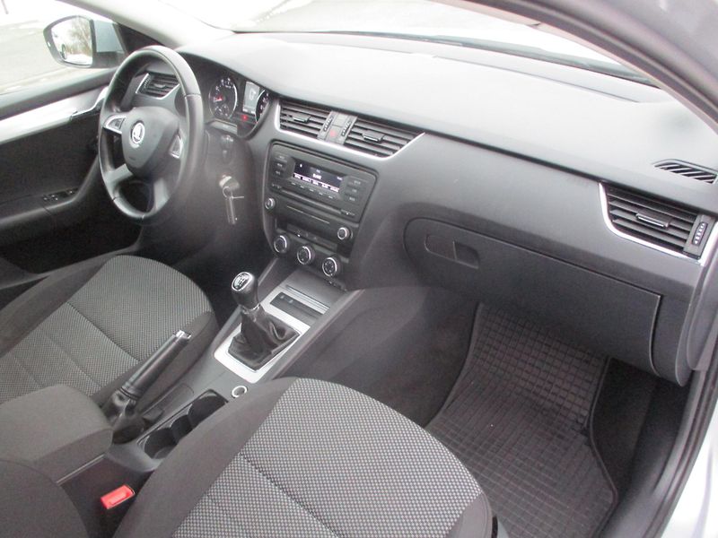 Škoda Octavia 1.2 TSi AMB*SERVIS*L+Z PNEU - fotka 22 z 40