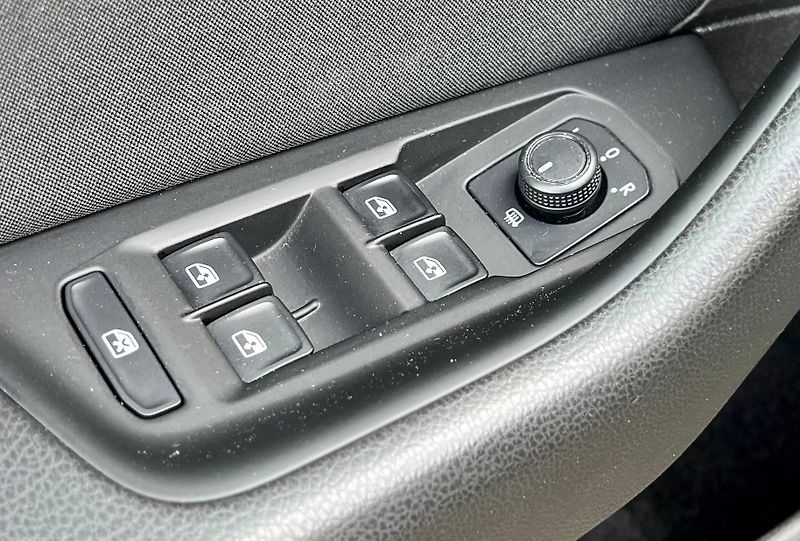 Volkswagen Passat (2021) B8 VARIANT 2.0 TDI DSG 2021 - fotka 12 z 37