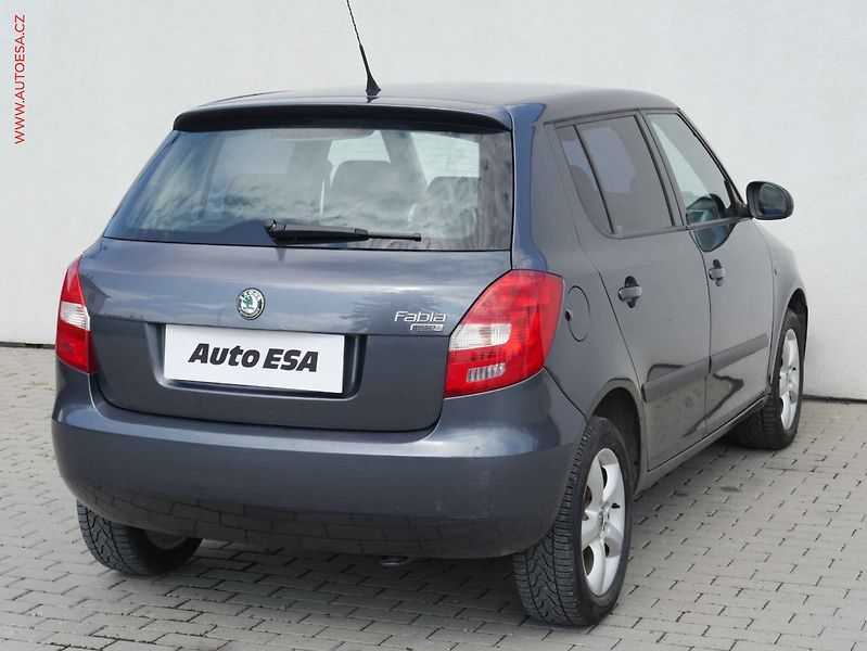 Škoda Fabia (2009) 1.2HTP, ČR, servis.kniha - fotka 4 z 14