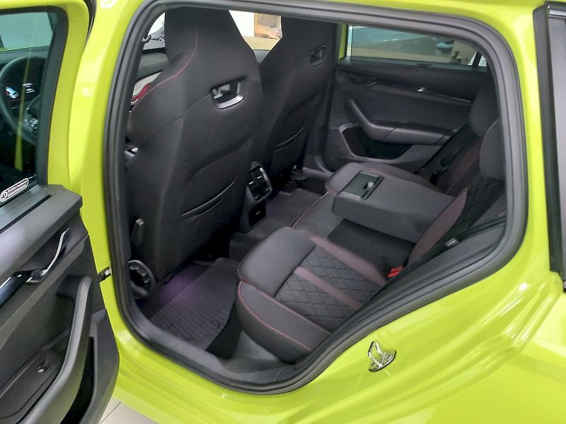 Škoda Octavia (2022) COM RS TDI 147/2.0 A7A - fotka 15 z 33