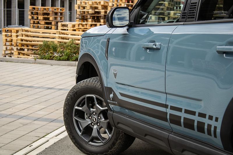 Ford Bronco - fotka 11 z 46